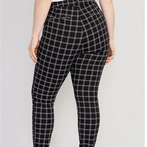 High-Waisted sz18 Petite  Pixie Skinny Pants